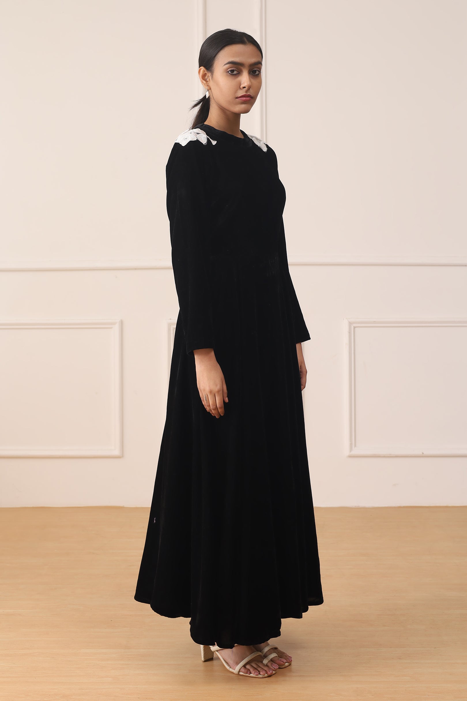 MIDNIGHT ECLIPSE VELVET GOWN
