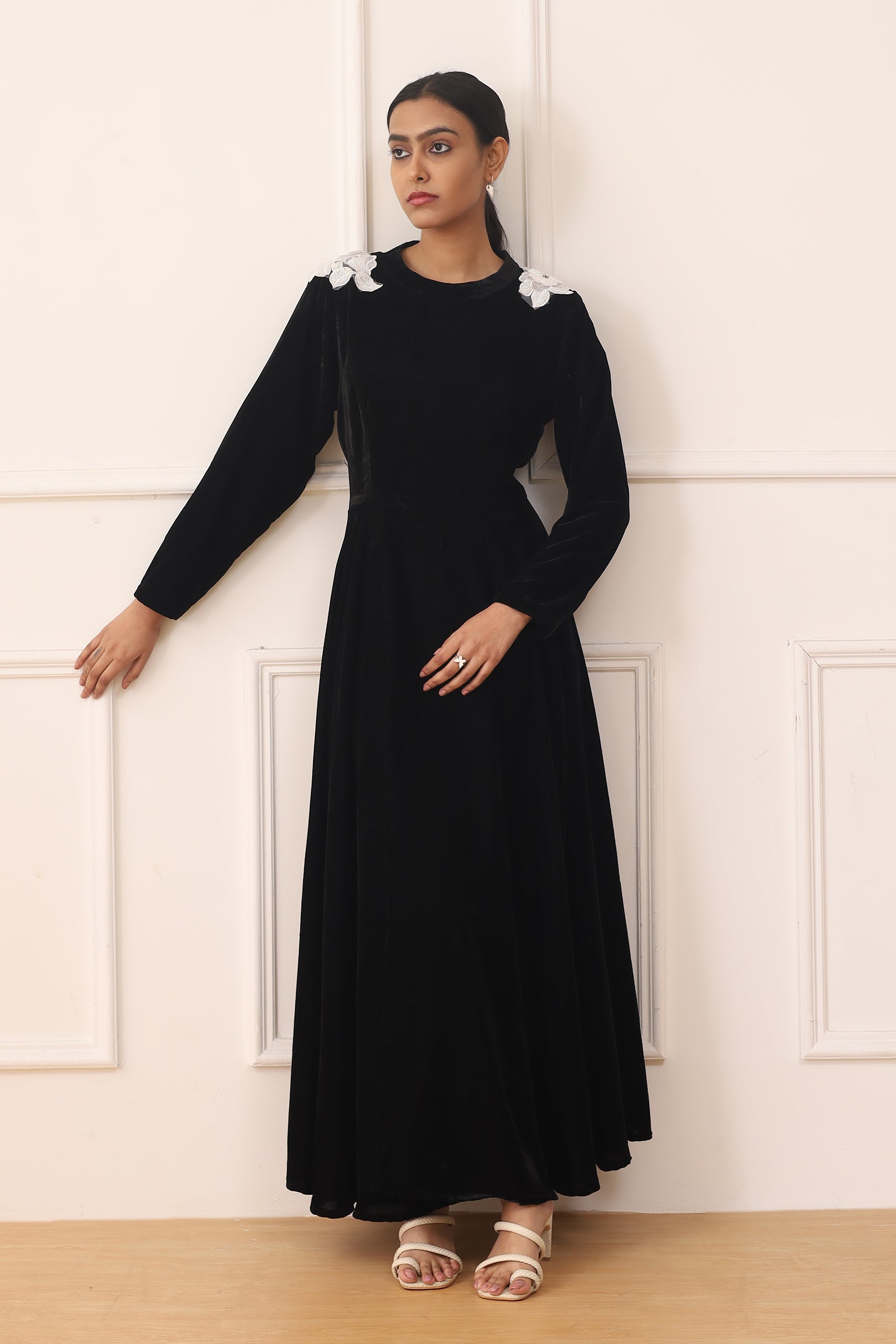 MIDNIGHT ECLIPSE VELVET GOWN