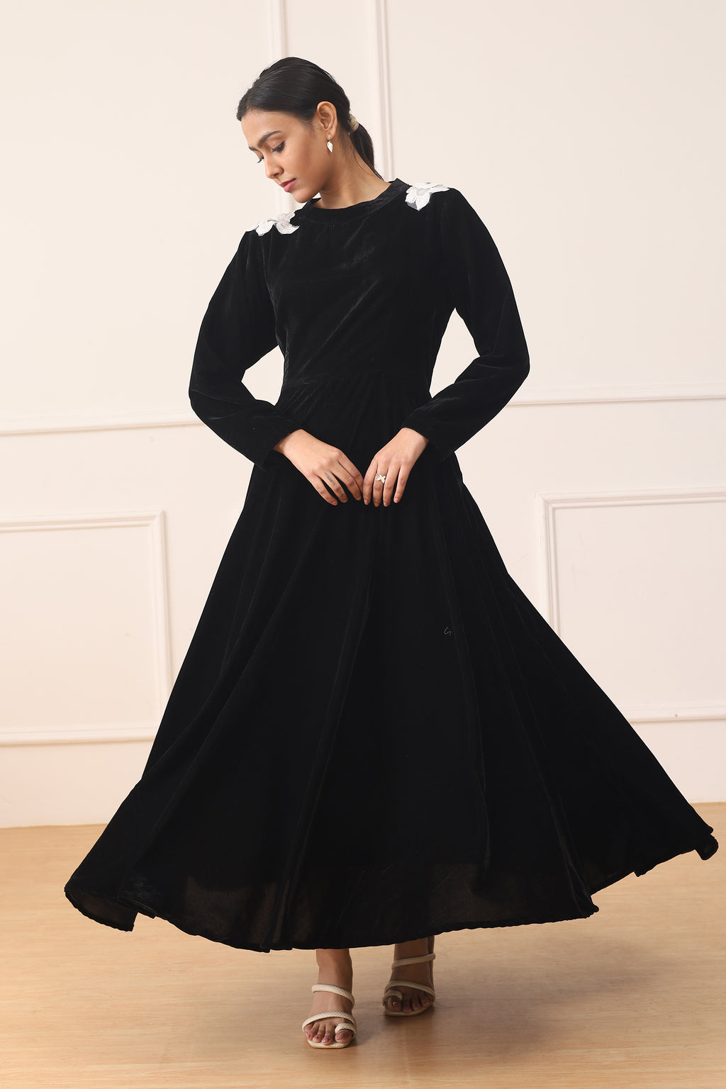 MIDNIGHT ECLIPSE VELVET GOWN