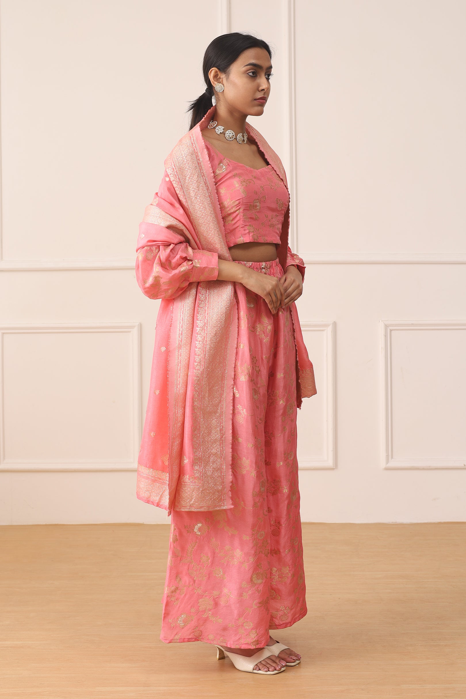 PINK PETAL DOLA JACQUARD SET